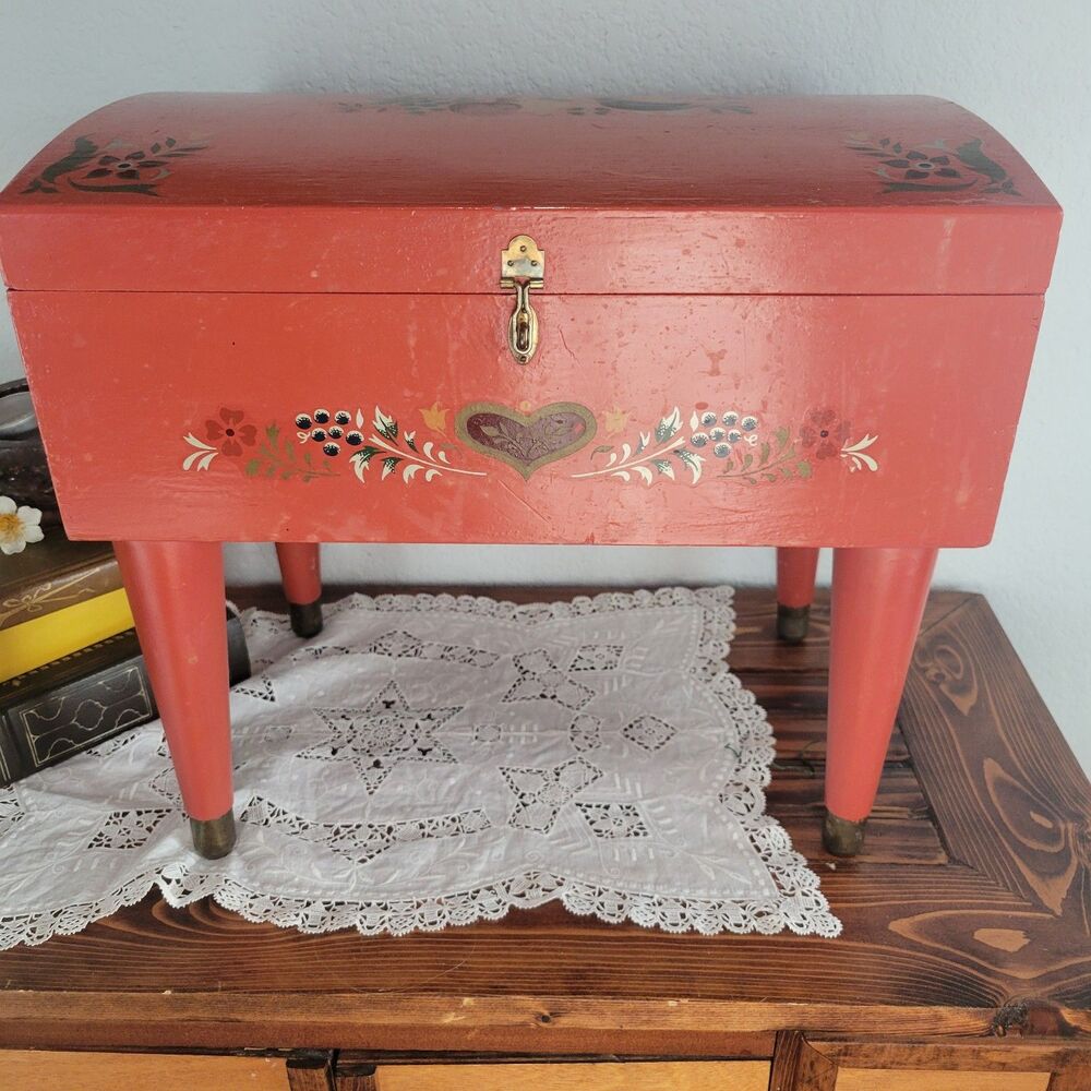 Vintage Pennsylvania Dutch Stenciled Heart Wooden Chest Box Folk Art 14.5” FLAW - Picture 4 of 16